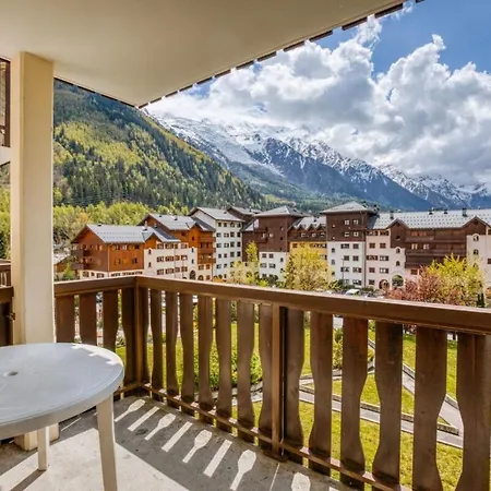 Location Is Ideal For This Apartment In Chamonix Apartment Chamonix